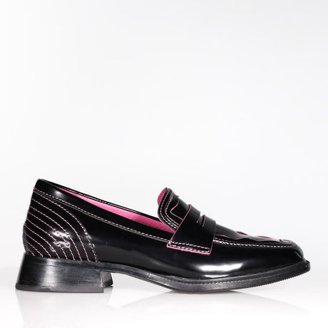 Aspen Black Oil / Hot Pink Feature Stitching / 36 Footwear Minx