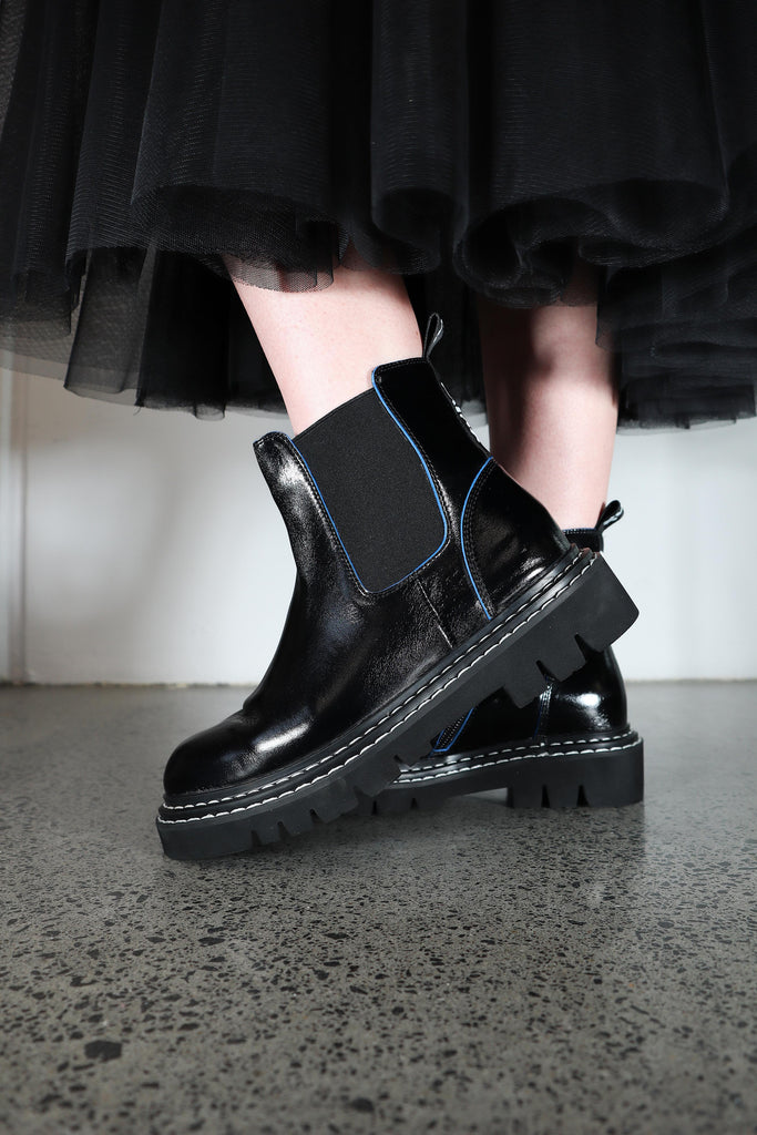 Cali Black Oil/Cobalt Stitch / 36 Footwear Minx