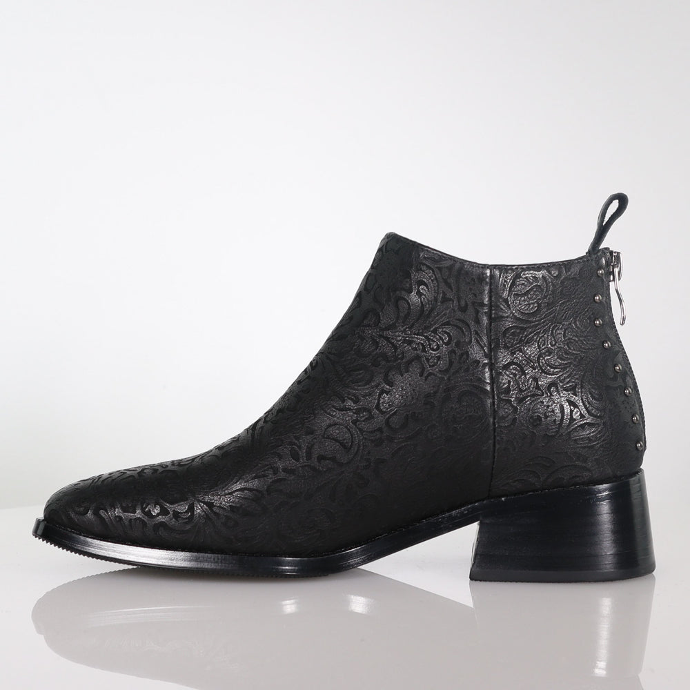 Pippity Pop Black Floral Emboss / 36 Footwear Minx