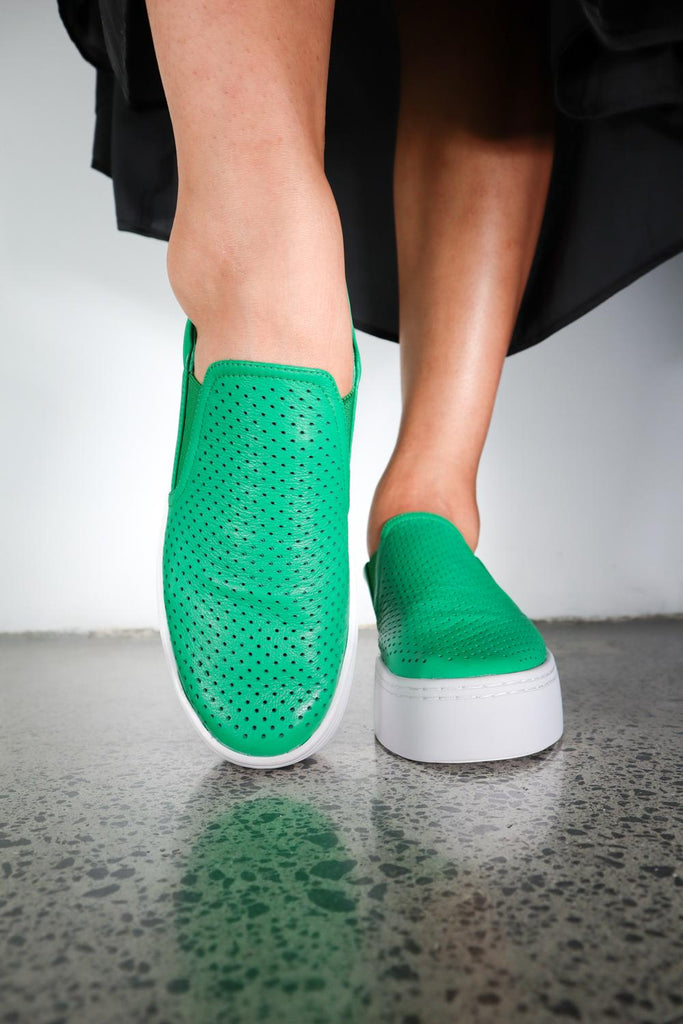 Eliza Kelly Green Perf / 36 Footwear Minx