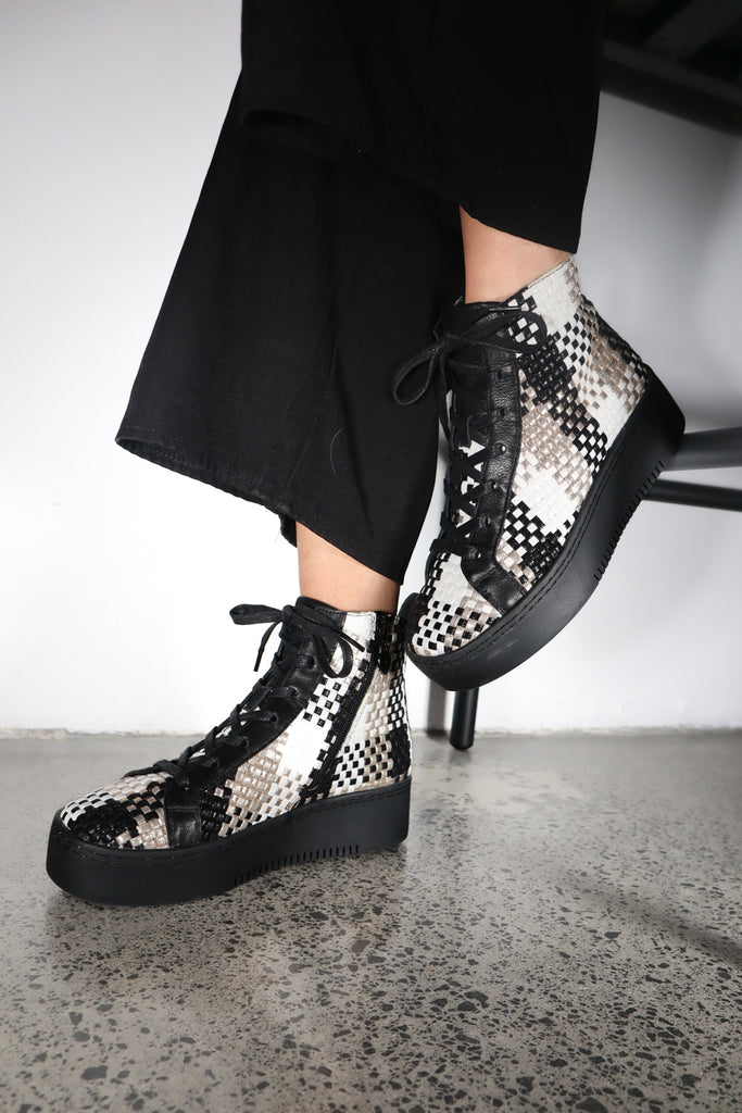 Warlow Multi Weave Black Sneaker Footwear Minx