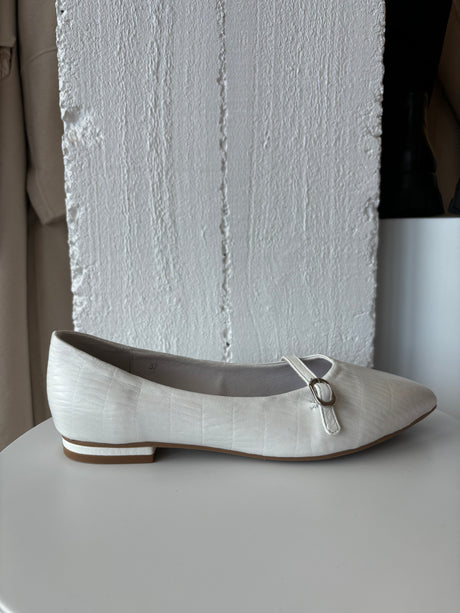37 SAMPLE - ONE OFF/POINTED FLATS WHITE Default Title MINX Footwear | C.REED Clothing