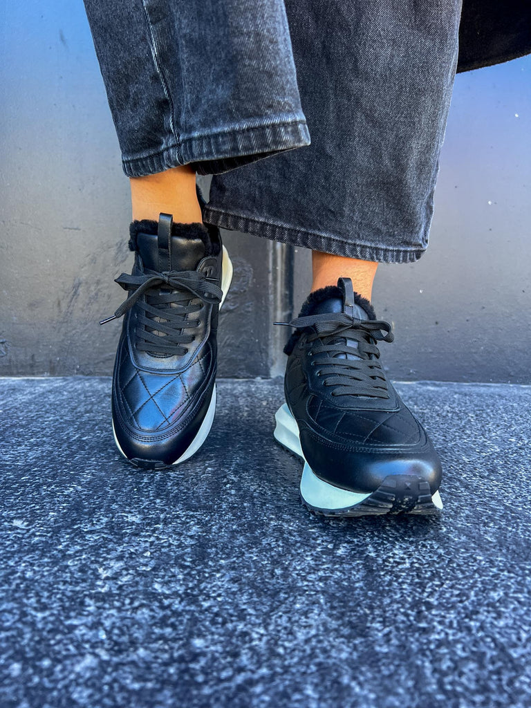 Maxim Black Nappa Quilt Black Shearling / 36 Footwear Minx