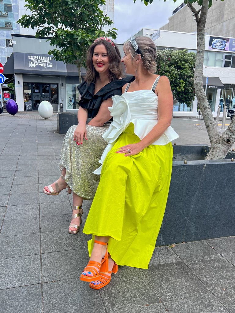 Monet Silver Lizard Emboss / 36 Footwear Minx