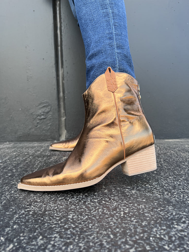 Ryder Black Crinkle Patent/Tan Trim / 36 Footwear Minx