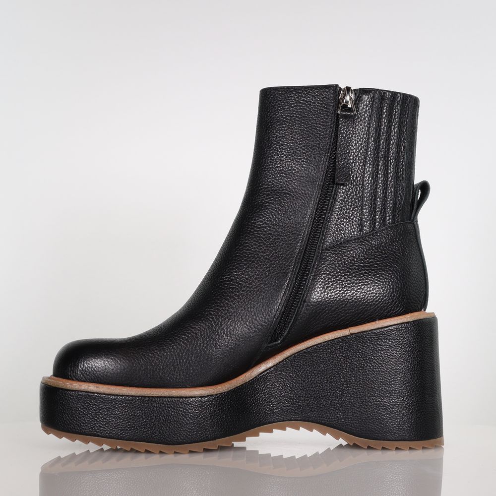 Tokyo Black/ Tan Ankle Boot Footwear Minx