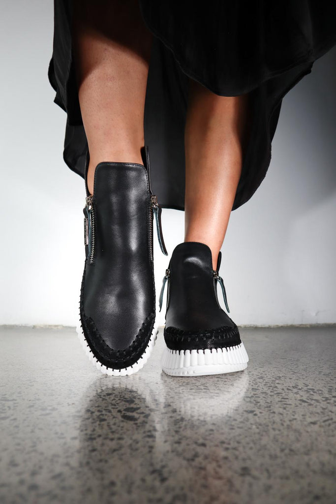 Wesley White / 36 Footwear Minx