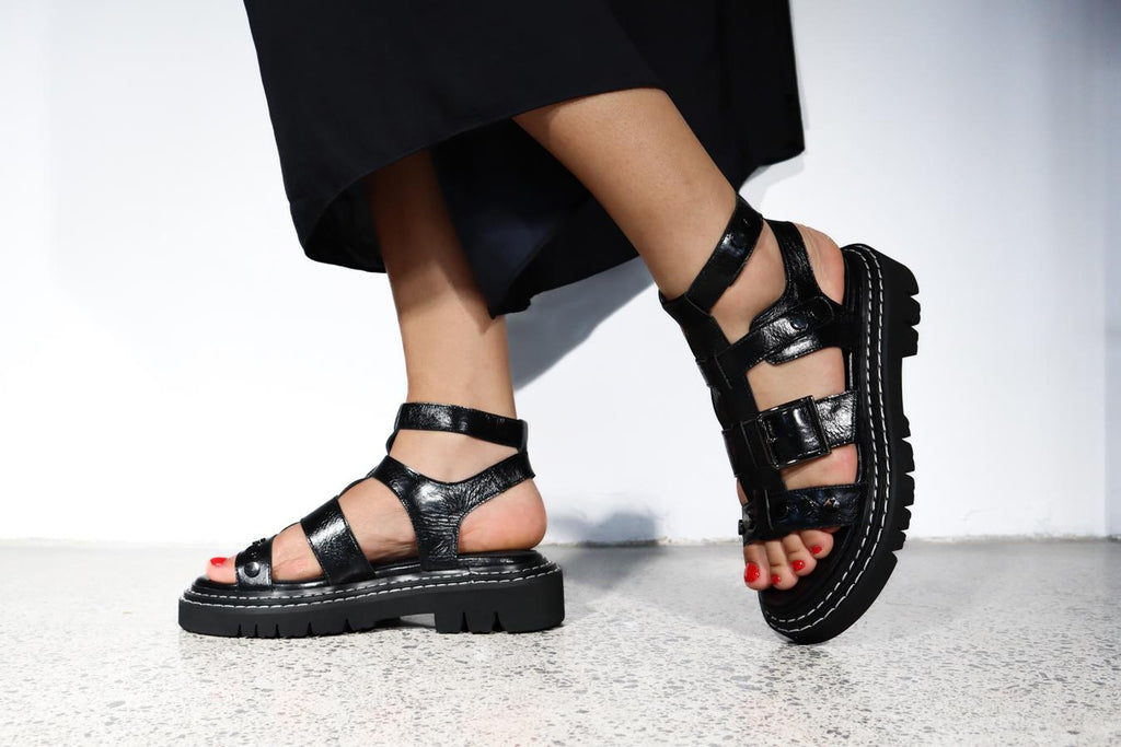 Cove White/ Silver Hardware / 36 Footwear Minx