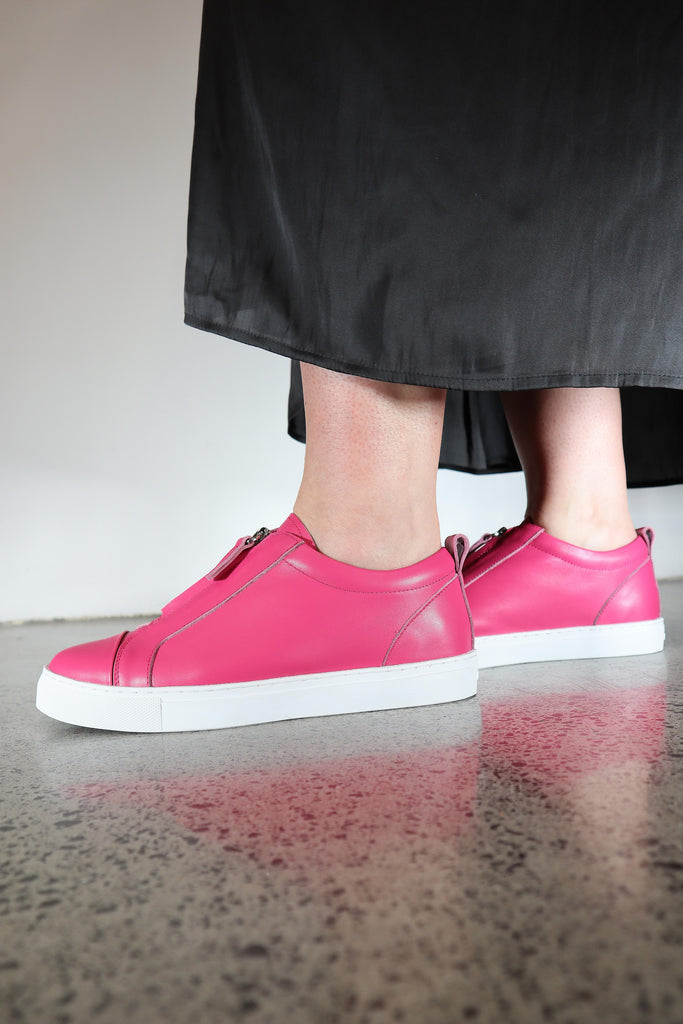 Zoe White / 36 Footwear Minx