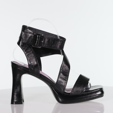 Vera Black Oil Linear Emboss / 36 Footwear Minx